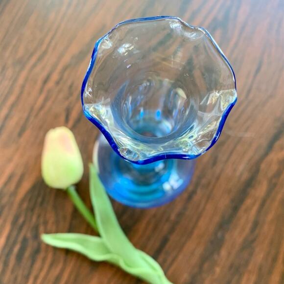 Vintage Light Blue Glass Bud Vase with Scalloped Edge – Delicate & Elegant - Picture 2 of 10
